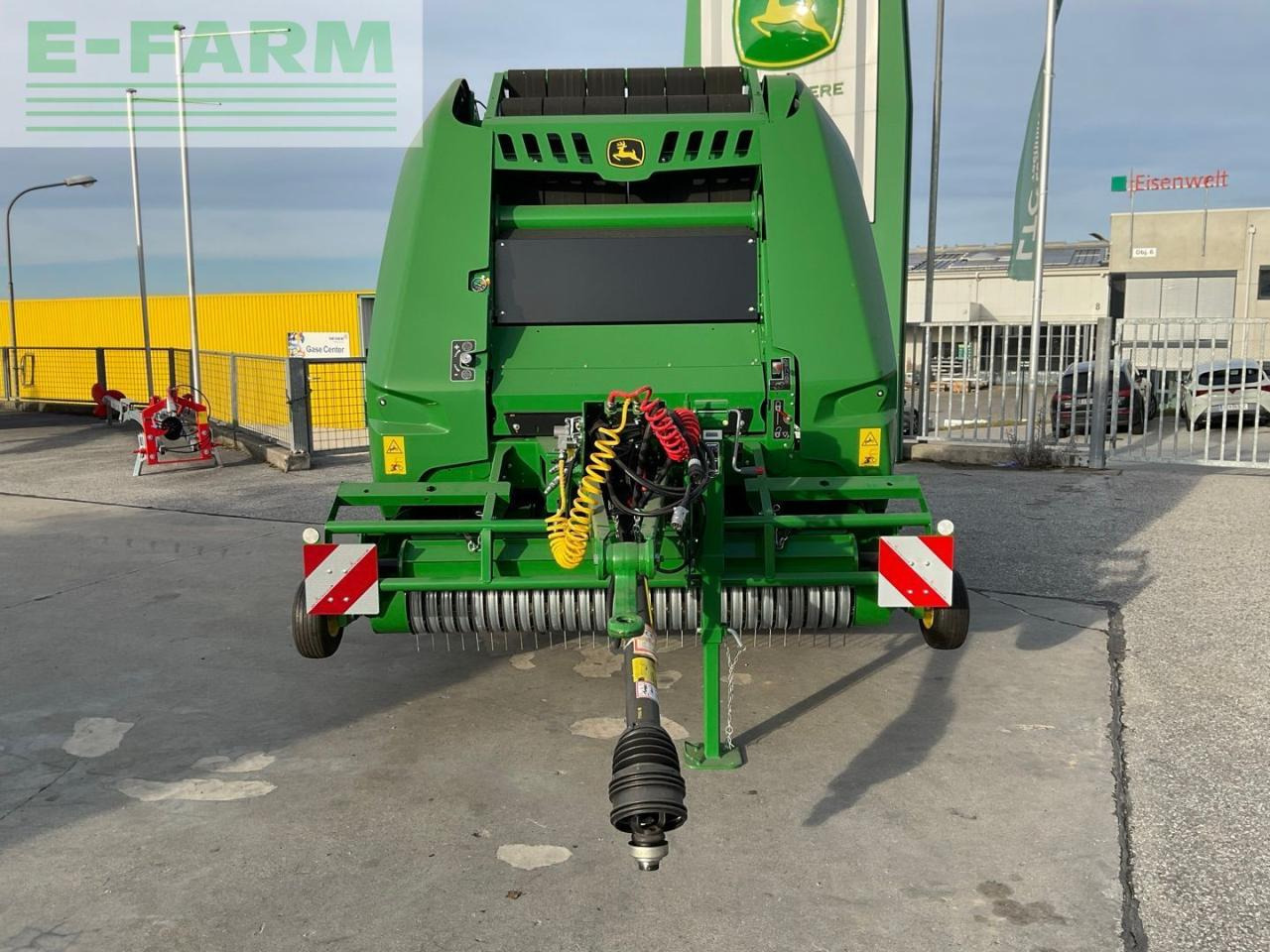 John Deere V451 M - Empacadora de pacas cuadradas: foto 3 John Deere V451 M - Empacadora de pacas cuadradas: foto 3