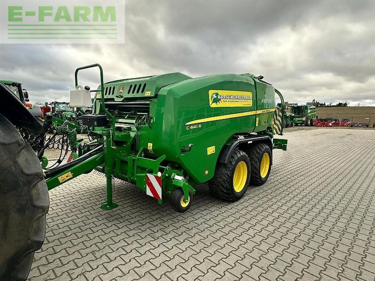 John Deere c441r - Empacadora de pacas cuadradas: foto 5 John Deere c441r - Empacadora de pacas cuadradas: foto 5