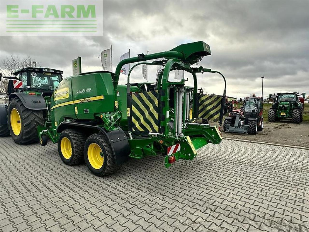 John Deere c441r - Empacadora de pacas cuadradas: foto 4 John Deere c441r - Empacadora de pacas cuadradas: foto 4