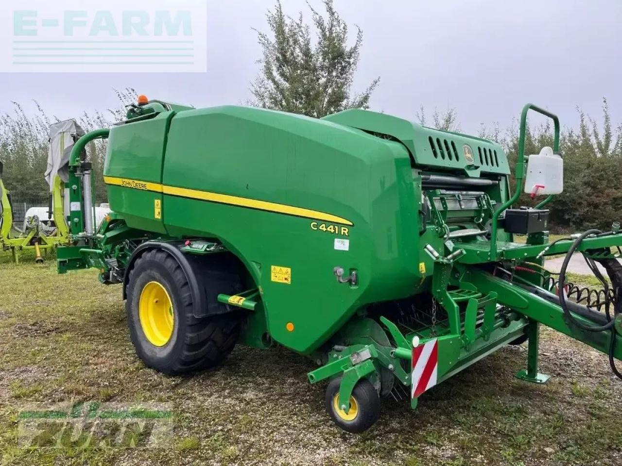 John Deere c441r mit mantelfolienbindung - Empacadora de pacas cuadradas: foto 4 John Deere c441r mit mantelfolienbindung - Empacadora de pacas cuadradas: foto 4