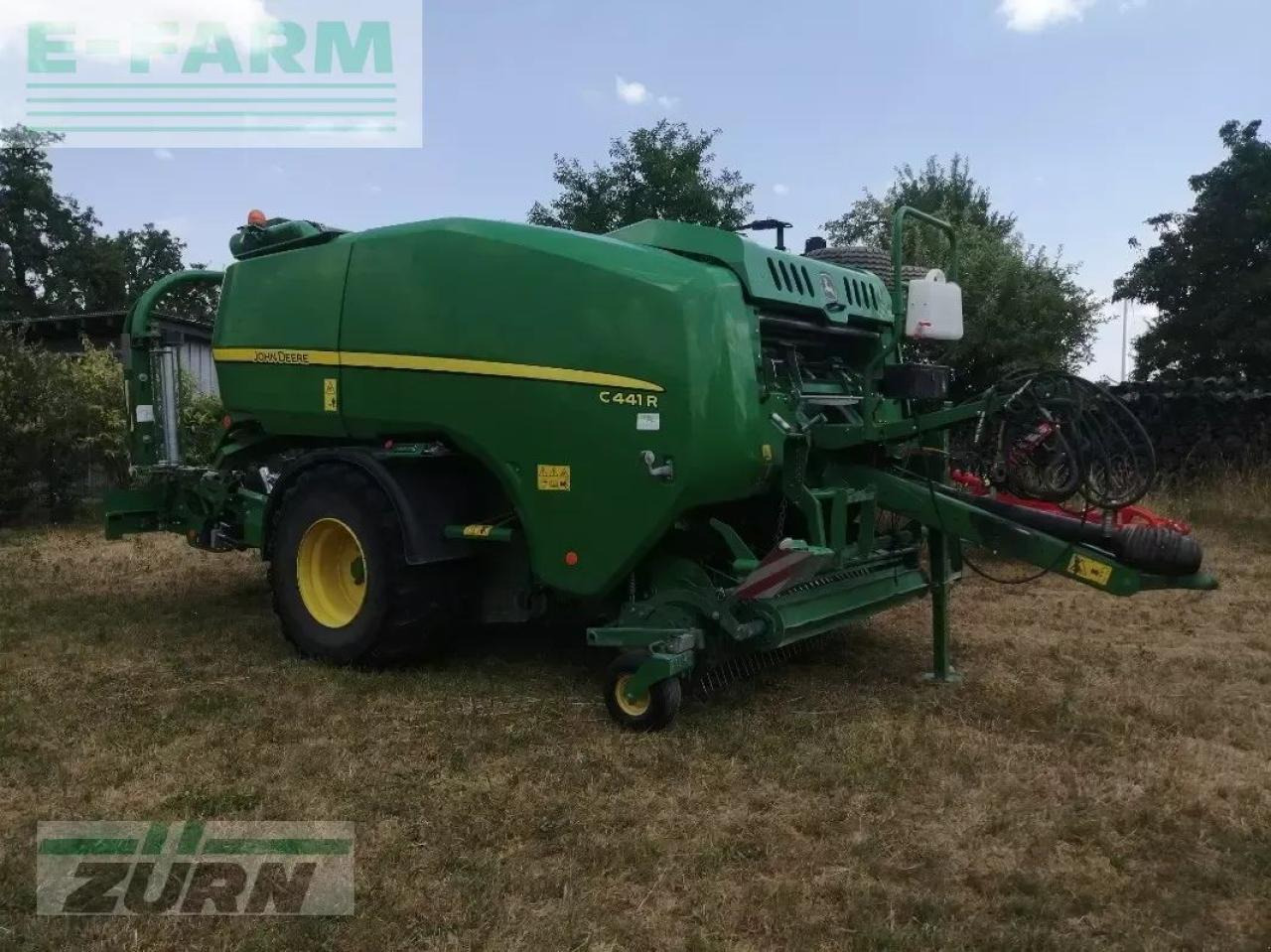 John Deere c441r mit mantelfolienbindung - Empacadora de pacas cuadradas: foto 2 John Deere c441r mit mantelfolienbindung - Empacadora de pacas cuadradas: foto 2