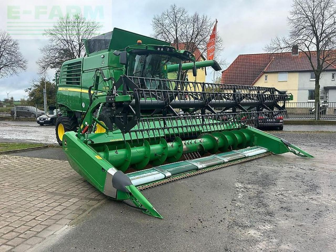 John Deere t560 + 722 premium flow - Cosechadora de granos: foto 3 John Deere t560 + 722 premium flow - Cosechadora de granos: foto 3