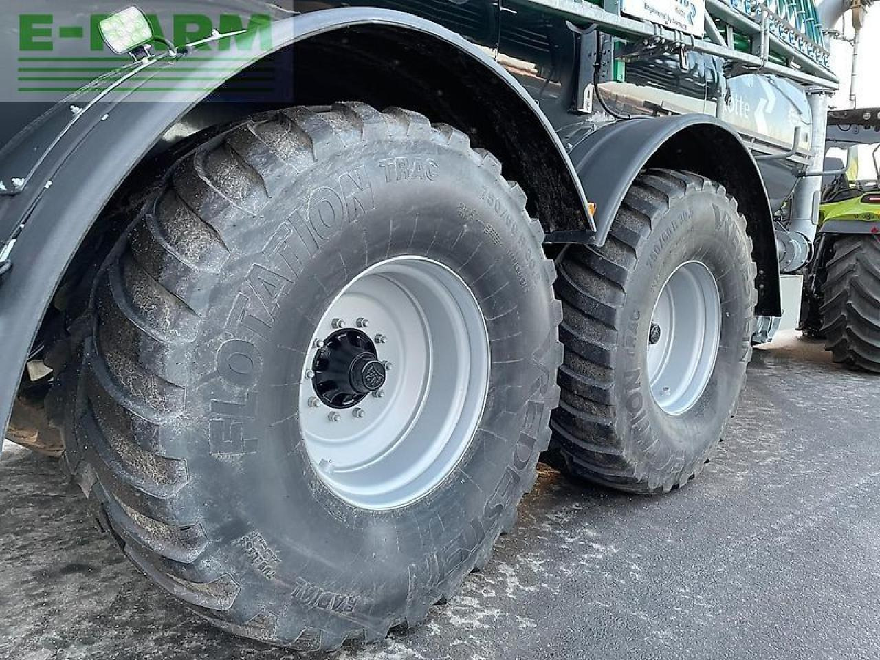 Kotte vt 17.300 mit bomech farmer 15m vorführer - Maquinaria para fertilización: foto 5 Kotte vt 17.300 mit bomech farmer 15m vorführer - Maquinaria para fertilización: foto 5