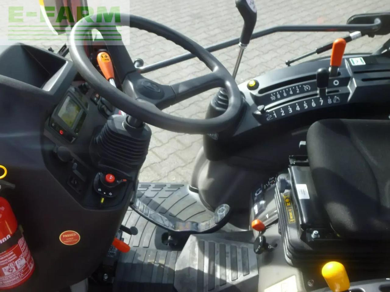 Kubota b2-231h cab ab 0,99% - Tractor: foto 5 Kubota b2-231h cab ab 0,99% - Tractor: foto 5