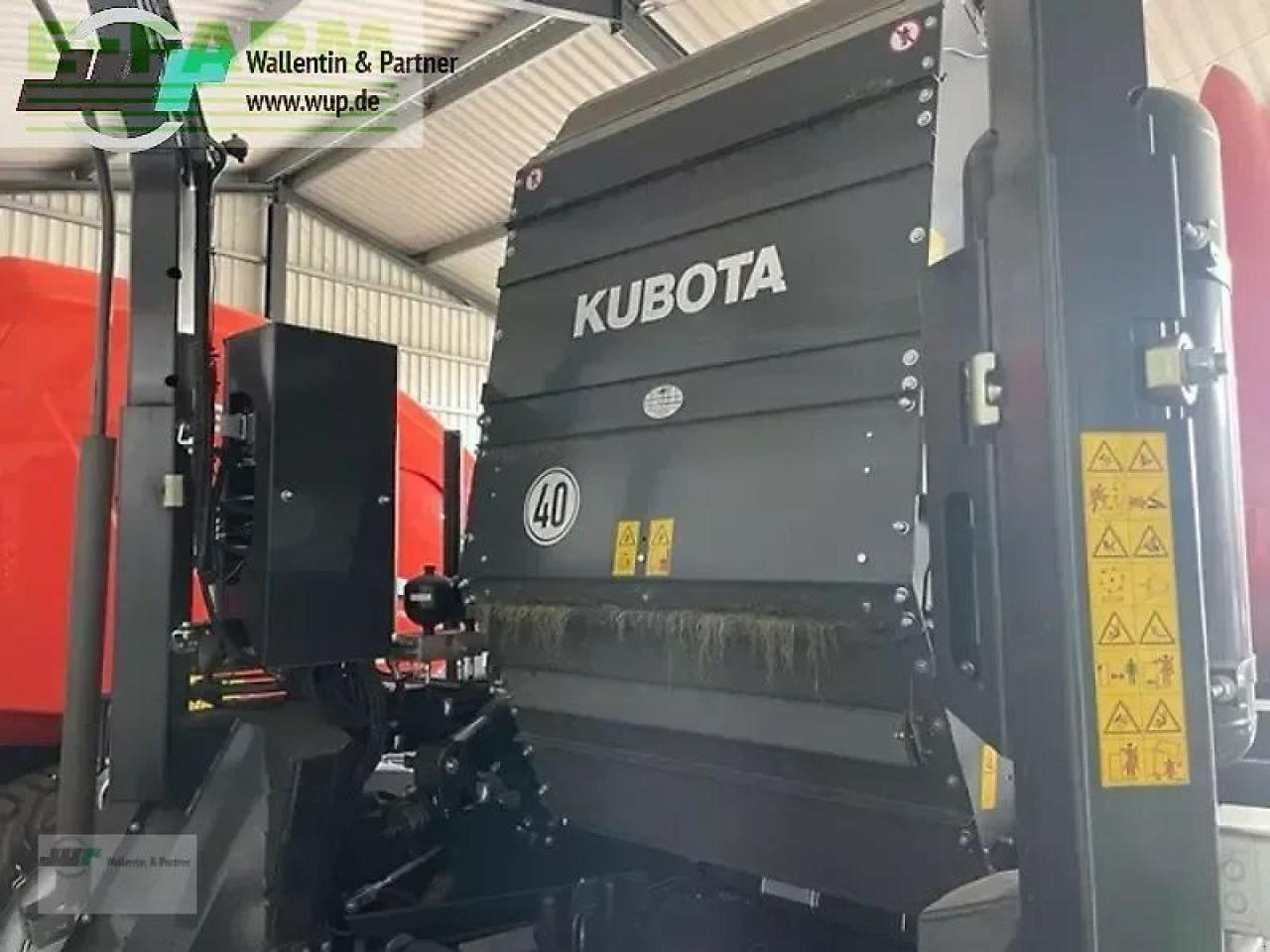Kubota bv5200 sc14n flexiwrap - Empacadora de pacas cuadradas: foto 4 Kubota bv5200 sc14n flexiwrap - Empacadora de pacas cuadradas: foto 4