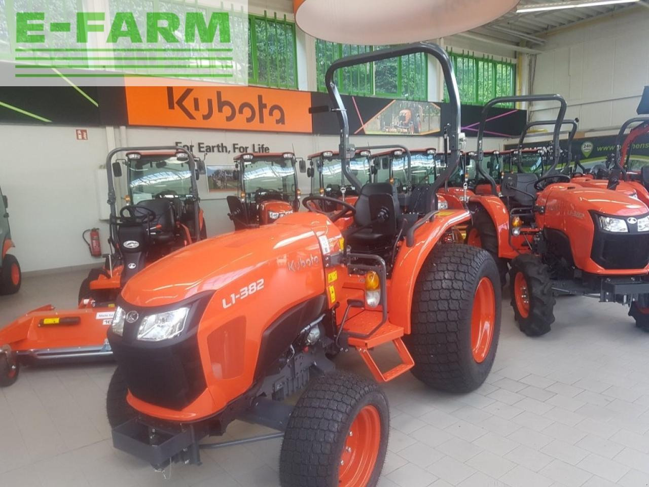 Kubota l1-382 - Tractor: foto 1 Kubota l1-382 - Tractor: foto 1