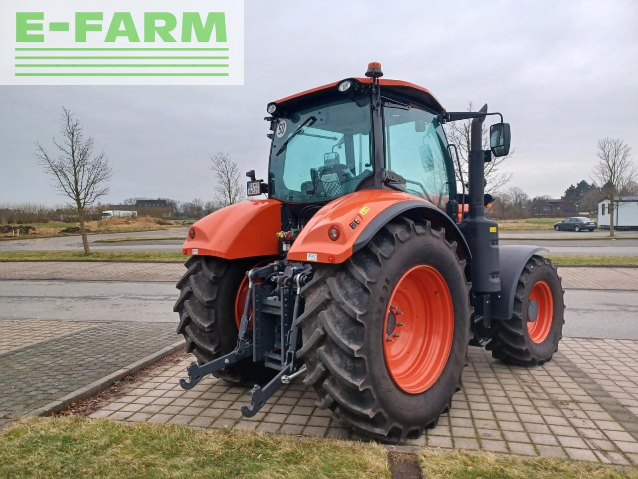 Kubota m 7-173 - Tractor: foto 2 Kubota m 7-173 - Tractor: foto 2
