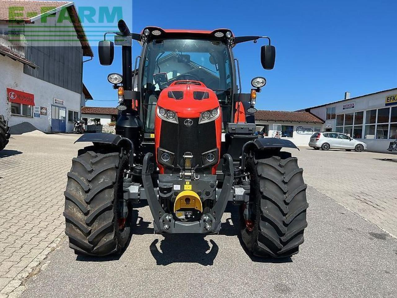 Tractor Kubota m6132: foto 7