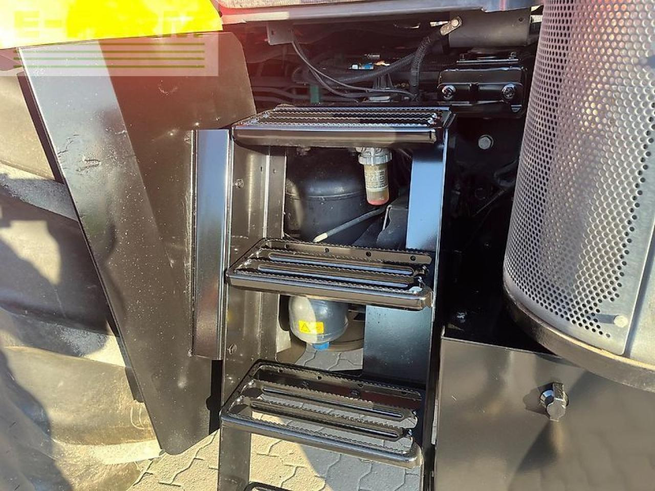 Tractor Kubota m7151: foto 7