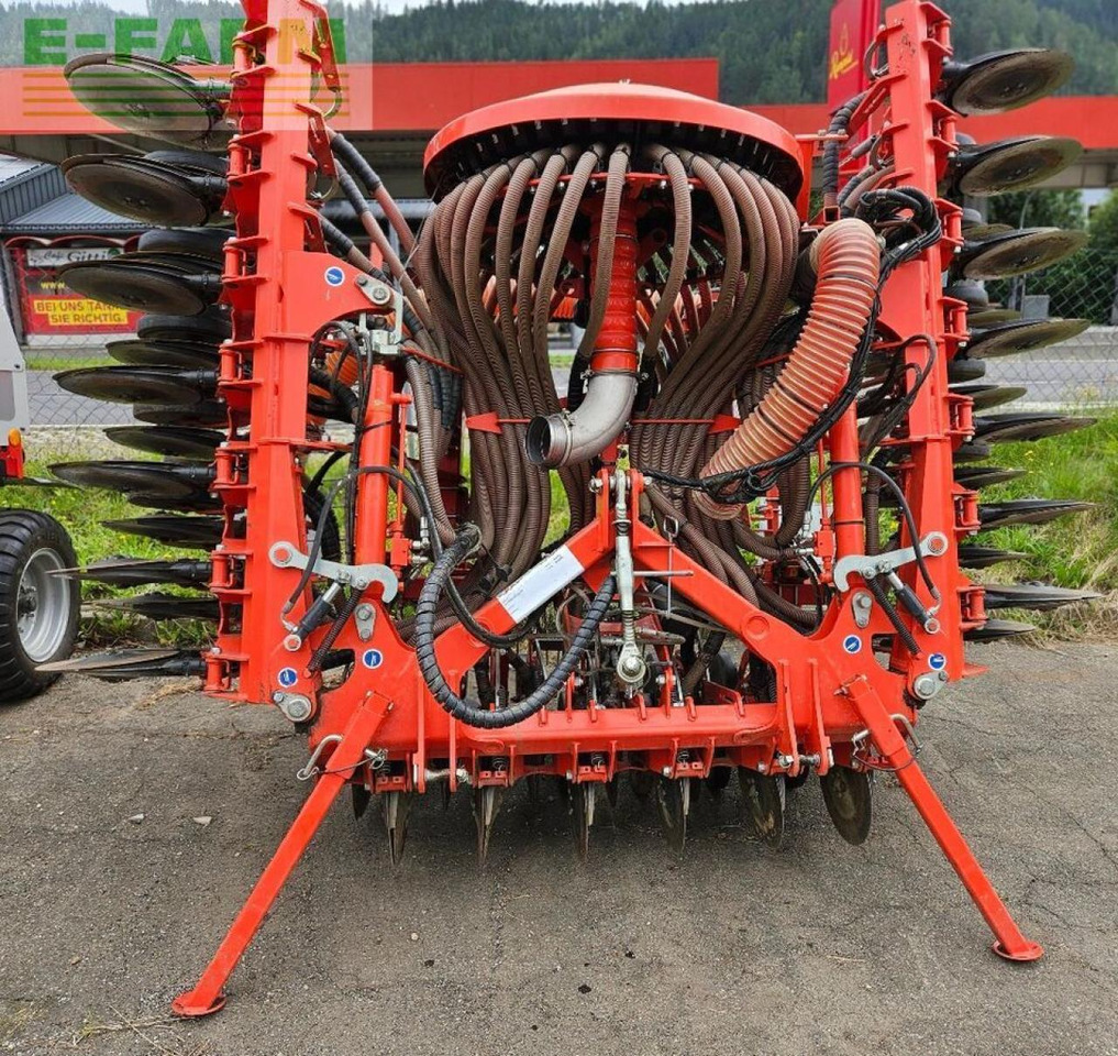 Kuhn hr5004dr+btfr5000-40dd+tf1512 - Combinado de siembra: foto 5 Kuhn hr5004dr+btfr5000-40dd+tf1512 - Combinado de siembra: foto 5