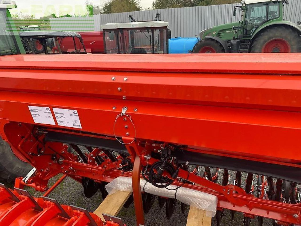 Kuhn kuhn kreiselegge hrb 303& drillmaschine sitera 330-20m - Sembradora: foto 4 Kuhn kuhn kreiselegge hrb 303& drillmaschine sitera 330-20m - Sembradora: foto 4