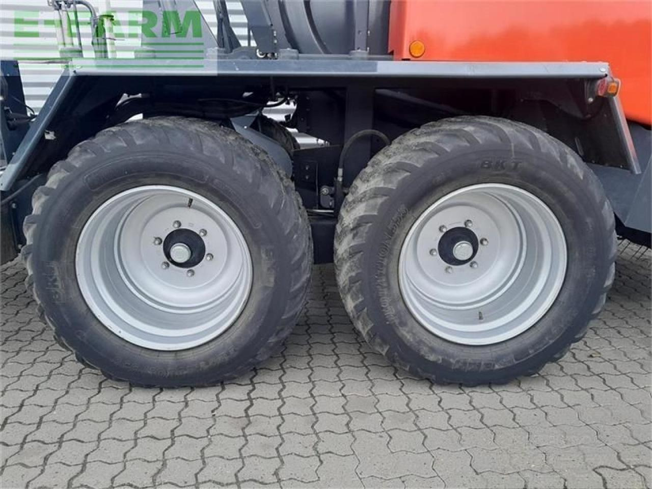 Kuhn vbp 2190 - Empacadora de pacas cuadradas: foto 4 Kuhn vbp 2190 - Empacadora de pacas cuadradas: foto 4