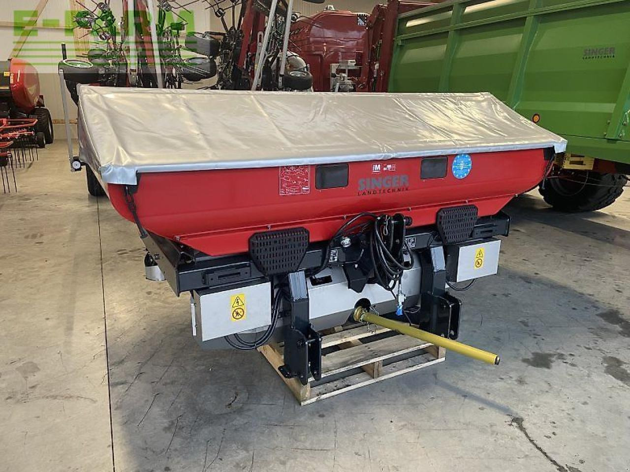 Kverneland exacta cl 1300 geospread - Esparcidor de fertilizantes: foto 2 Kverneland exacta cl 1300 geospread - Esparcidor de fertilizantes: foto 2