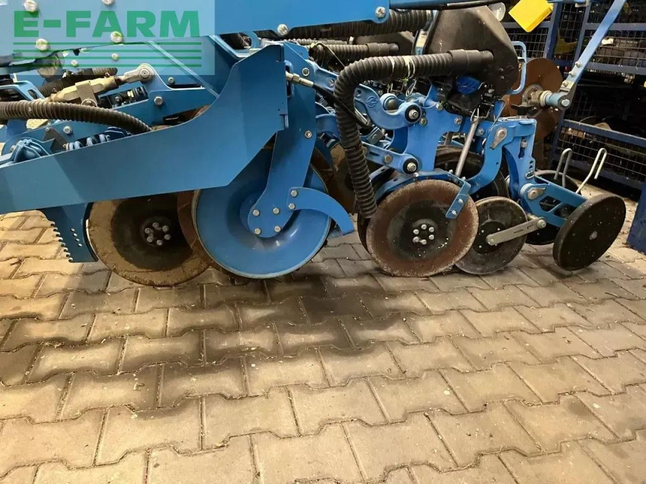 Lemken azurit 9 - Sembradora de precisión: foto 5 Lemken azurit 9 - Sembradora de precisión: foto 5