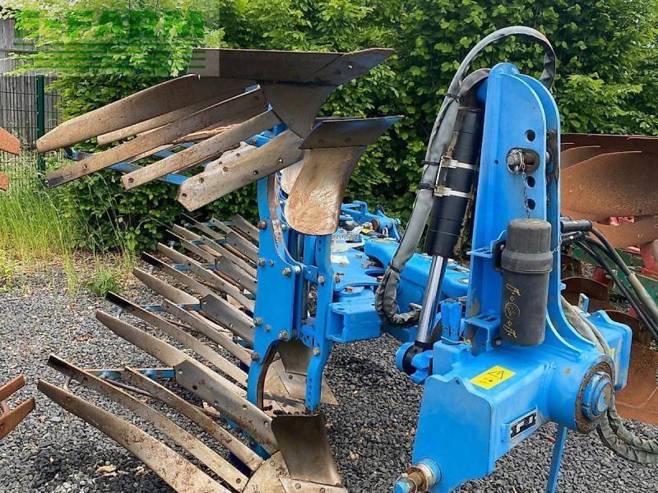 Lemken juwel 8 m100 vario - Arado: foto 1 Lemken juwel 8 m100 vario - Arado: foto 1