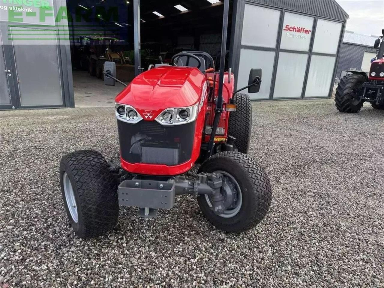 Massey Ferguson 1755 e - Tractor: foto 3 Massey Ferguson 1755 e - Tractor: foto 3