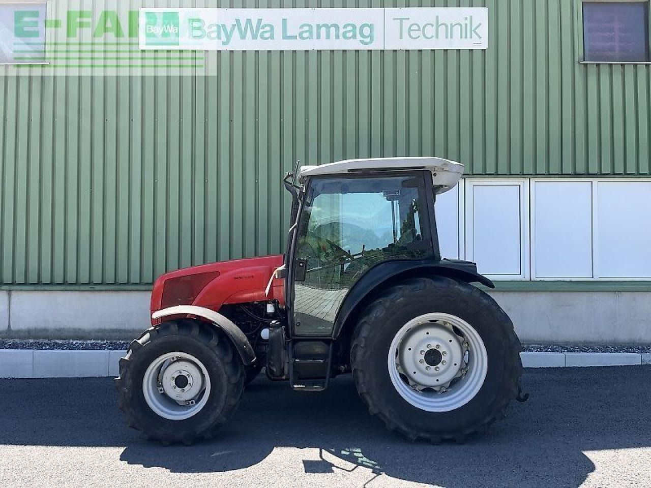 Massey Ferguson 2435 - Tractor: foto 2 Massey Ferguson 2435 - Tractor: foto 2