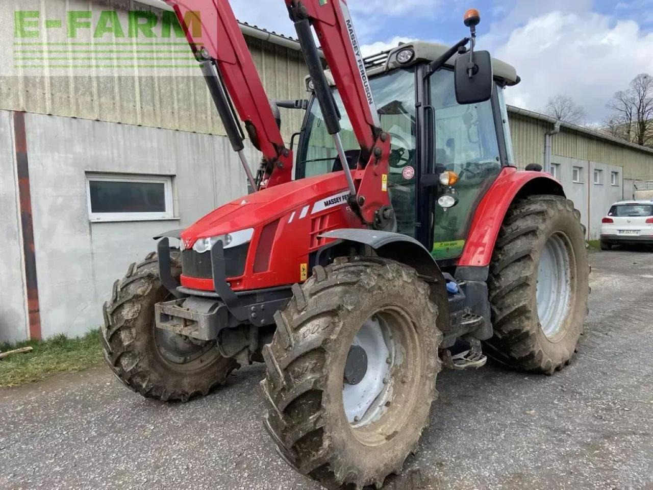 Massey Ferguson 5611 dyna-6 essential Essential - Tractor: foto 4 Massey Ferguson 5611 dyna-6 essential Essential - Tractor: foto 4