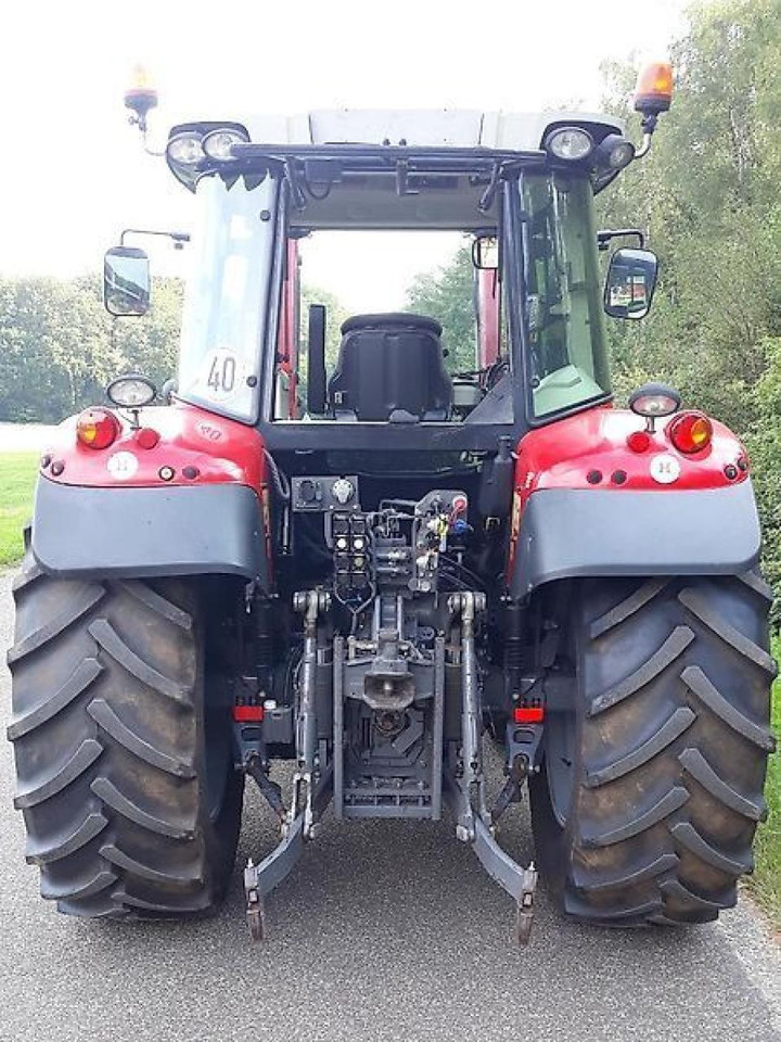 Massey Ferguson 5713 sl - Tractor: foto 4 Massey Ferguson 5713 sl - Tractor: foto 4
