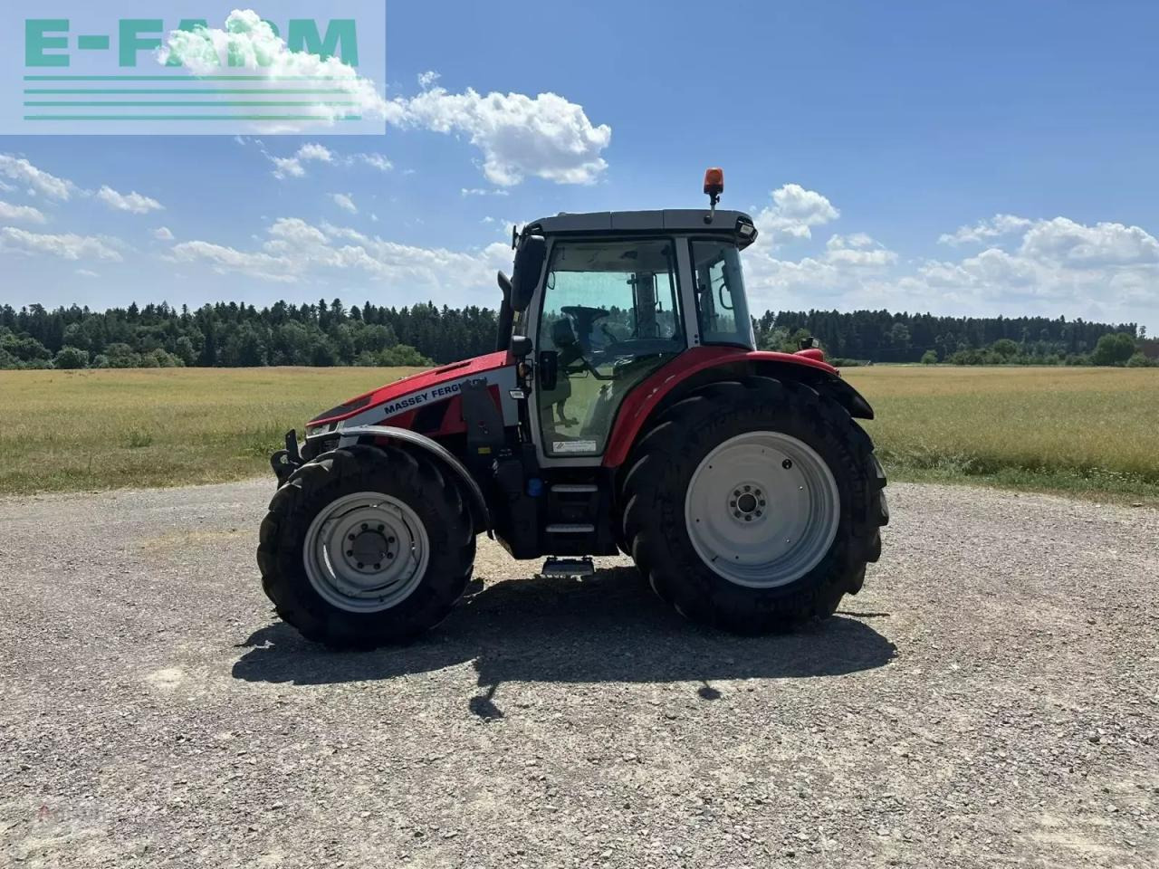 Massey Ferguson 5s.145 - Tractor: foto 3 Massey Ferguson 5s.145 - Tractor: foto 3