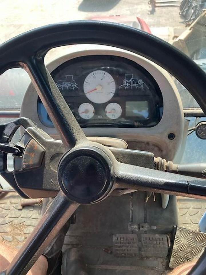 Massey Ferguson 6495 dynashift 4 - Tractor: foto 4 Massey Ferguson 6495 dynashift 4 - Tractor: foto 4