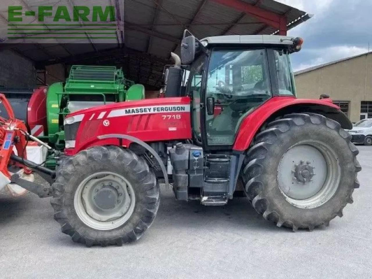 Massey Ferguson 7718 - Tractor: foto 1 Massey Ferguson 7718 - Tractor: foto 1