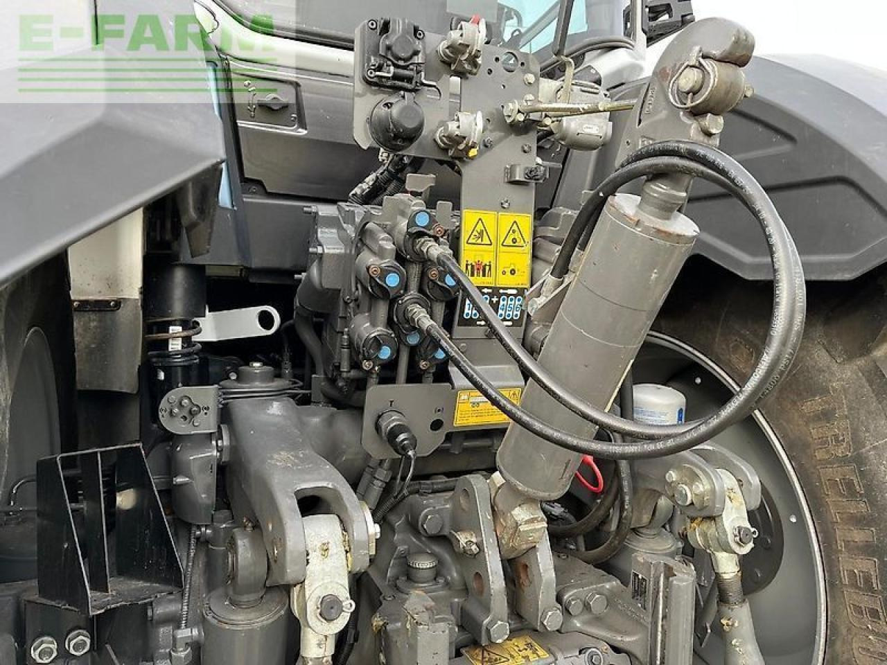 Tractor Massey Ferguson 8s.265: foto 23 Tractor Massey Ferguson 8s.265: foto 23