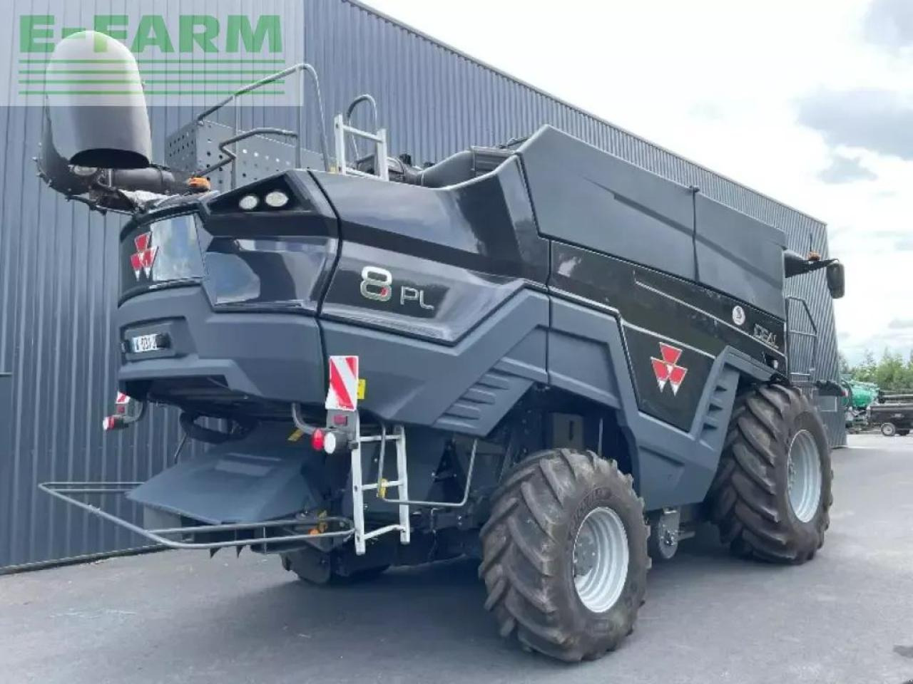 Massey Ferguson ideal 8 pl - Cosechadora de granos: foto 4 Massey Ferguson ideal 8 pl - Cosechadora de granos: foto 4