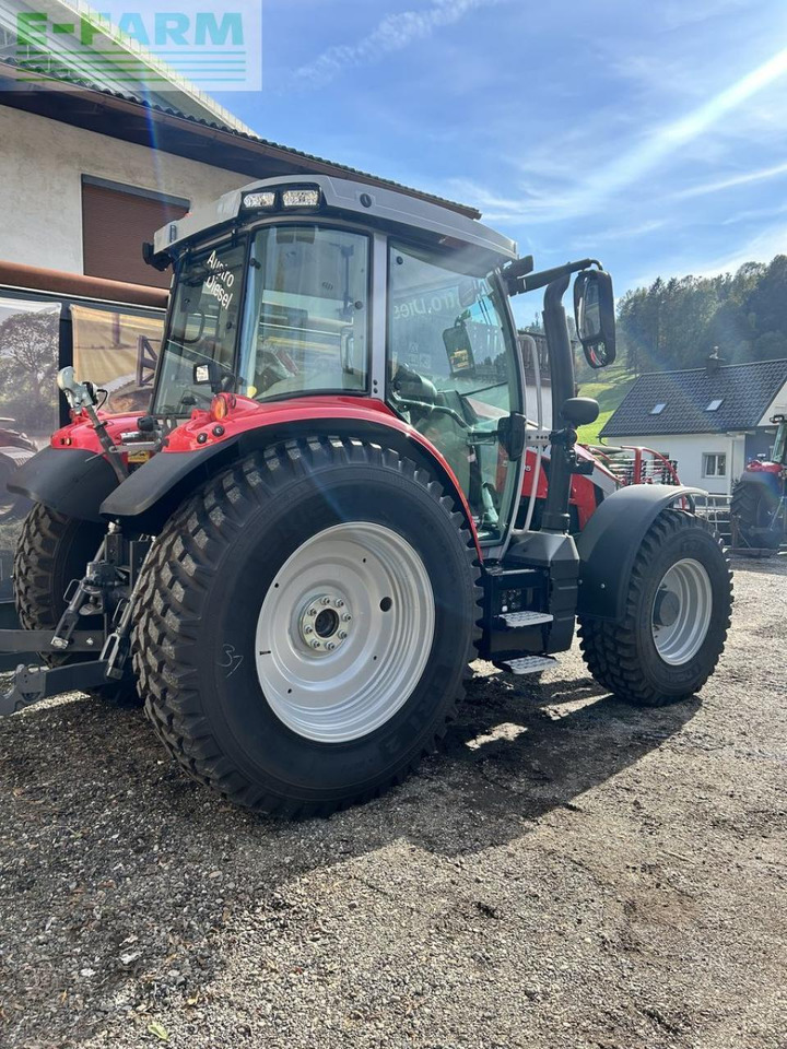 Massey Ferguson mf 5s.105 dyna-4 efficient Efficient - Tractor: foto 5 Massey Ferguson mf 5s.105 dyna-4 efficient Efficient - Tractor: foto 5
