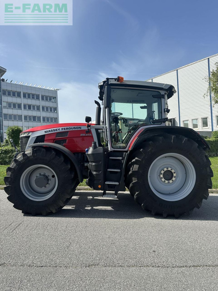 Massey Ferguson mf 8s.245 - Tractor: foto 3 Massey Ferguson mf 8s.245 - Tractor: foto 3