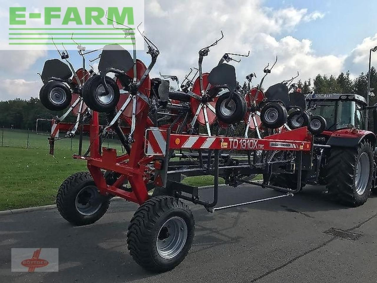 Massey Ferguson mf td 1310 x trc / lotus 1250 profi - Henificadora: foto 2 Massey Ferguson mf td 1310 x trc / lotus 1250 profi - Henificadora: foto 2