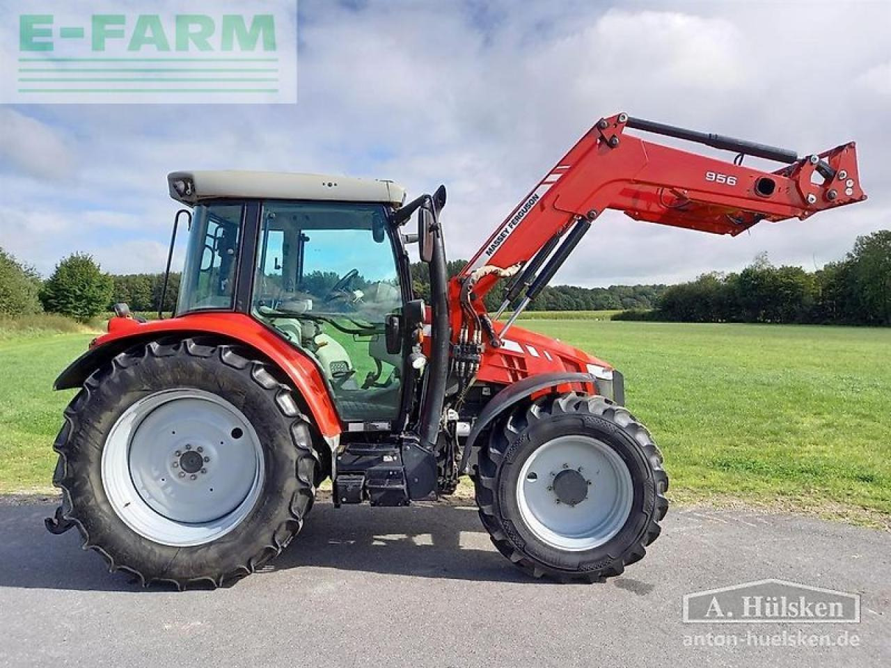 Massey Ferguson mf5611dyna4 - Tractor: foto 5 Massey Ferguson mf5611dyna4 - Tractor: foto 5