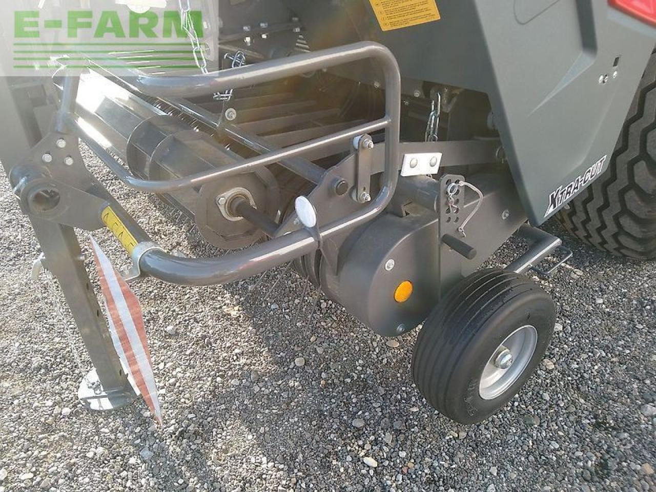 Massey Ferguson rb4160vxtra 17 messer - Empacadora de pacas cuadradas: foto 4 Massey Ferguson rb4160vxtra 17 messer - Empacadora de pacas cuadradas: foto 4