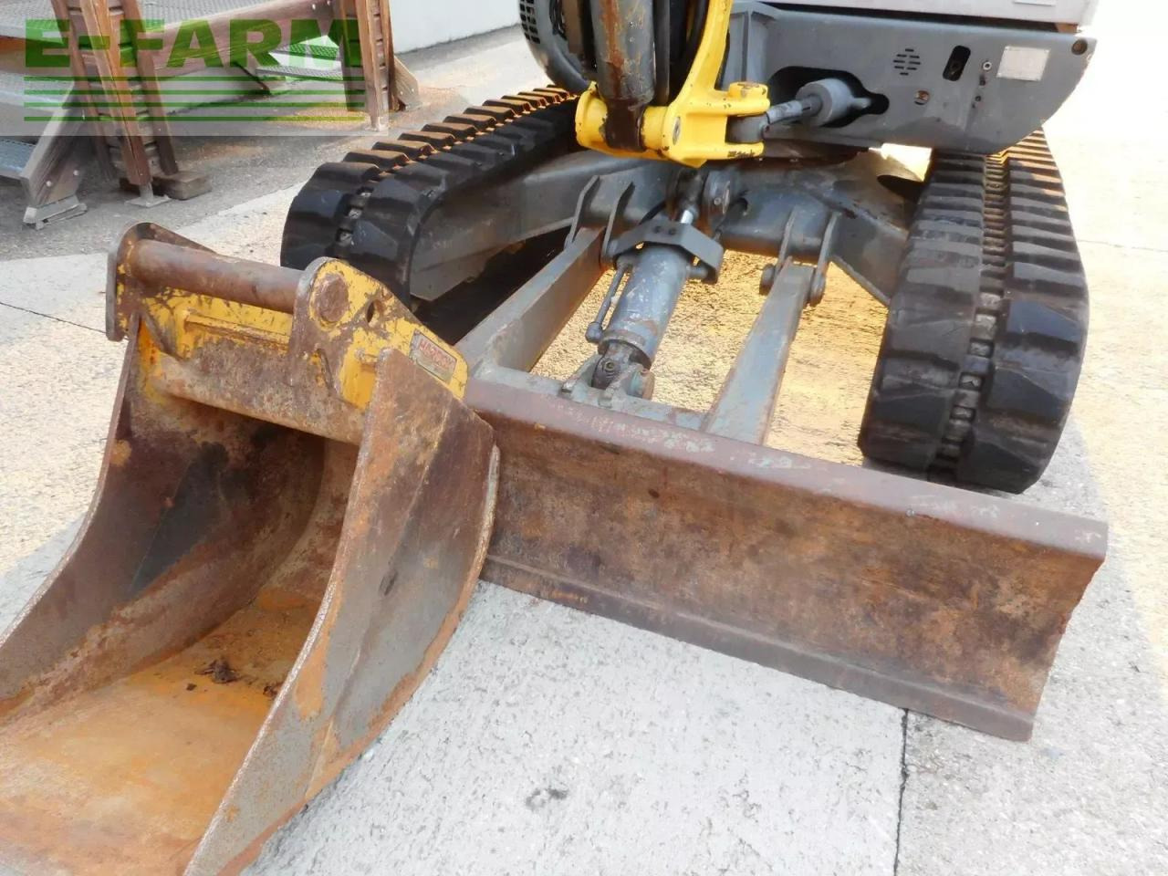 Miniexcavadora Neuson 600rd ( 5.500 kg ): foto 18