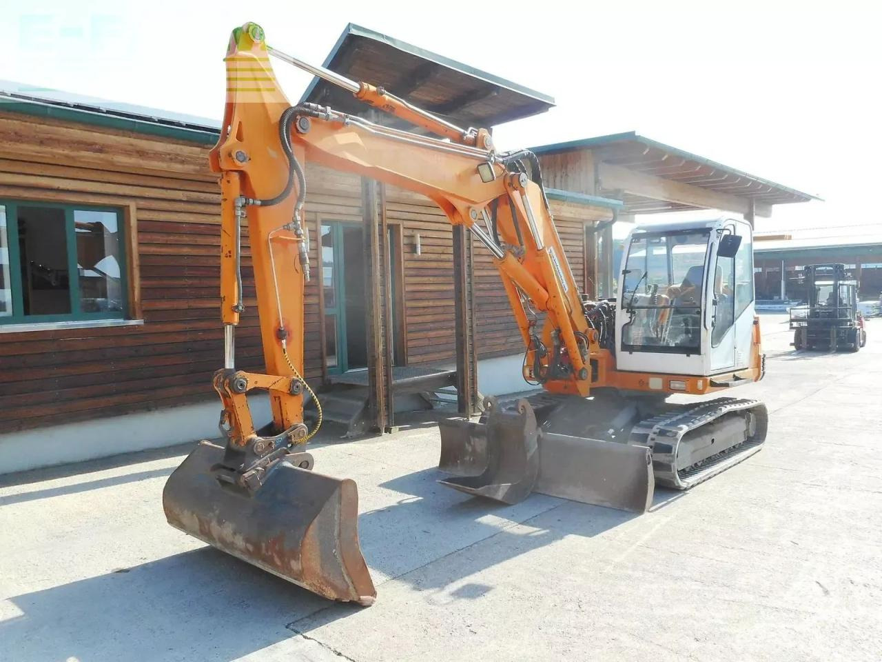 Neuson 8002rd ( 7.900kg ) hydr. sw + verstellausleger - Miniexcavadora: foto 2 Neuson 8002rd ( 7.900kg ) hydr. sw + verstellausleger - Miniexcavadora: foto 2