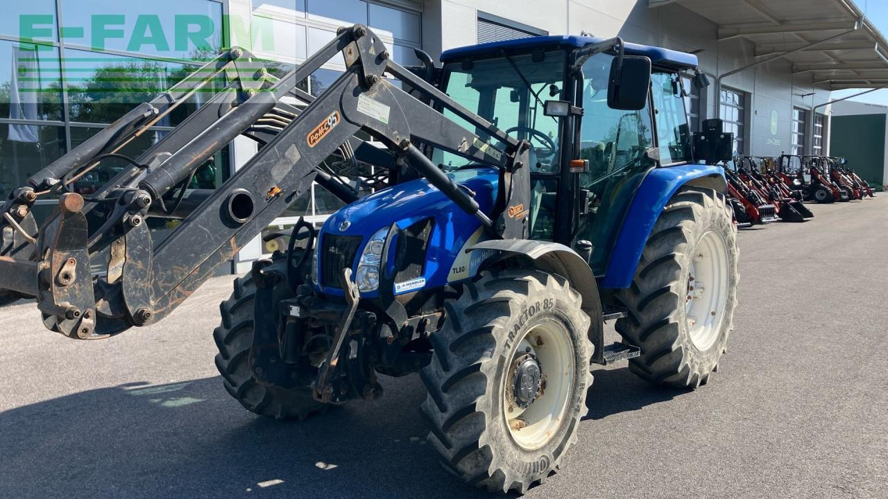 New Holland TL 80 A A - Tractor: foto 1 New Holland TL 80 A A - Tractor: foto 1