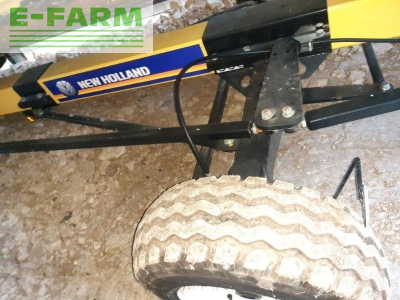 New Holland cpe1070 - Cabezal de grano: foto 3 New Holland cpe1070 - Cabezal de grano: foto 3