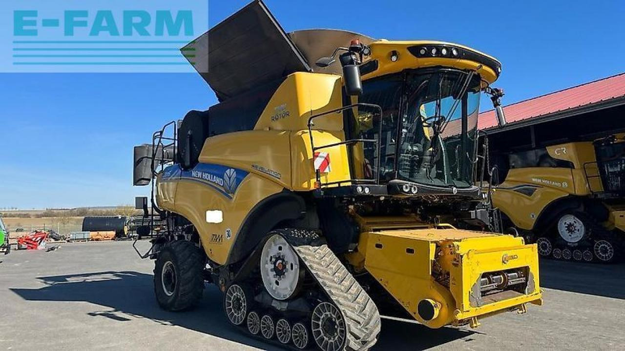 New Holland cr 8.90 10,7msw + sww mähdrescher intellisense macdon - Cosechadora de granos: foto 4 New Holland cr 8.90 10,7msw + sww mähdrescher intellisense macdon - Cosechadora de granos: foto 4