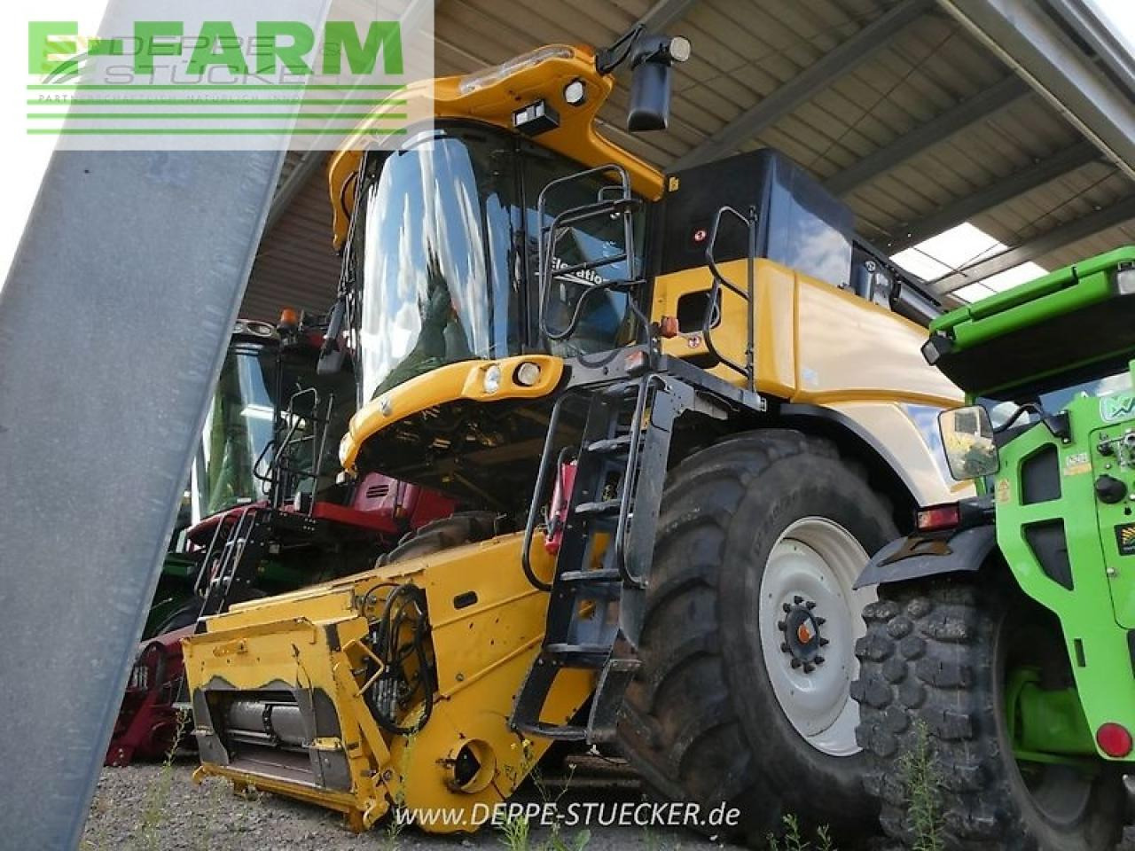 New Holland cr 9090 elevation - Cosechadora de granos: foto 4 New Holland cr 9090 elevation - Cosechadora de granos: foto 4