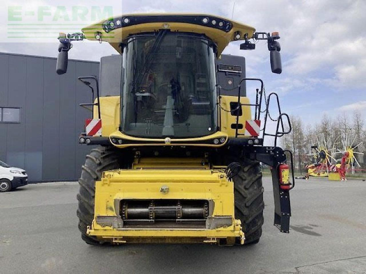 New Holland cr8.90 - Cosechadora de granos: foto 3 New Holland cr8.90 - Cosechadora de granos: foto 3