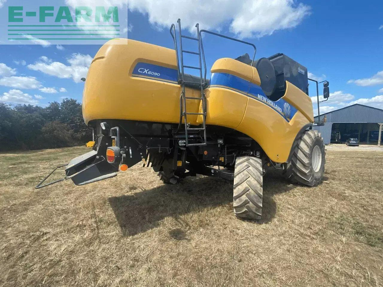 New Holland cx 6090 std - Cosechadora de granos: foto 2 New Holland cx 6090 std - Cosechadora de granos: foto 2