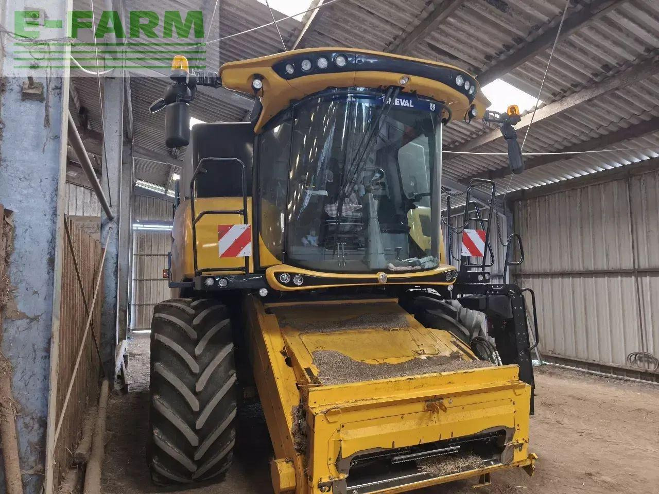 New Holland cx 8.80 élévation - Cosechadora de granos: foto 4 New Holland cx 8.80 élévation - Cosechadora de granos: foto 4