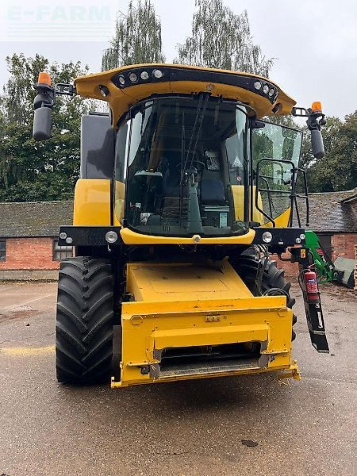 New Holland cx5.90 - Cosechadora de granos: foto 5 New Holland cx5.90 - Cosechadora de granos: foto 5