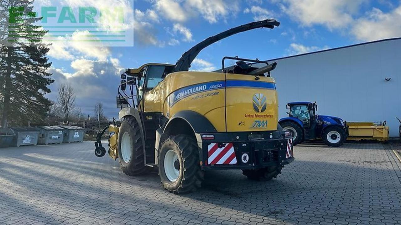 New Holland fr 550 häcksler inkl. pickup und maisgebiss - Cosechadora de forraje: foto 3 New Holland fr 550 häcksler inkl. pickup und maisgebiss - Cosechadora de forraje: foto 3
