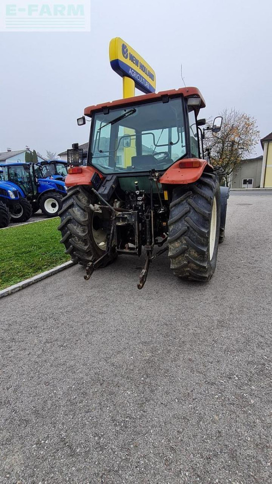 New Holland l 85 dt standard - Tractor: foto 2 New Holland l 85 dt standard - Tractor: foto 2