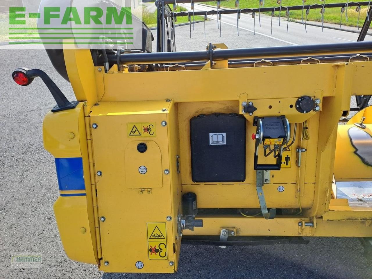 New Holland nh 400 - Cabezal de grano: foto 2 New Holland nh 400 - Cabezal de grano: foto 2