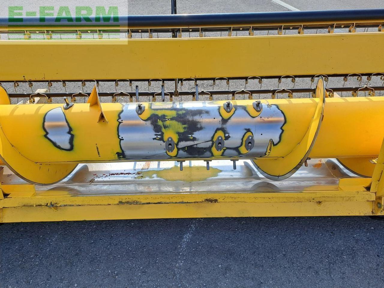 New Holland nh 400 - gebrauchtes new holland 4m schneidwerk - Accesorios para cosechadoras de forraje: foto 4 New Holland nh 400 - gebrauchtes new holland 4m schneidwerk - Accesorios para cosechadoras de forraje: foto 4