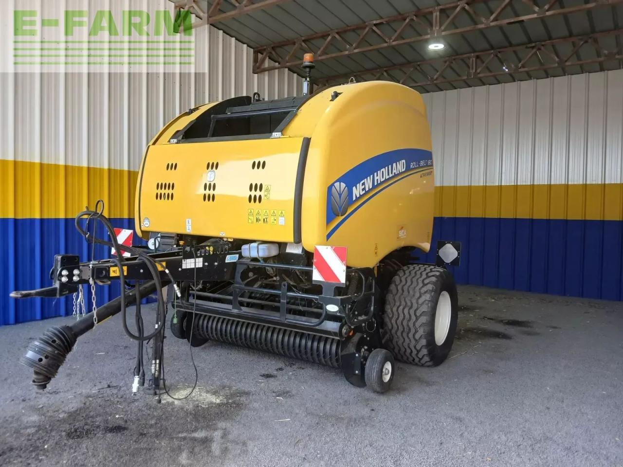 New Holland rb 180 - Empacadora de pacas cuadradas: foto 3 New Holland rb 180 - Empacadora de pacas cuadradas: foto 3