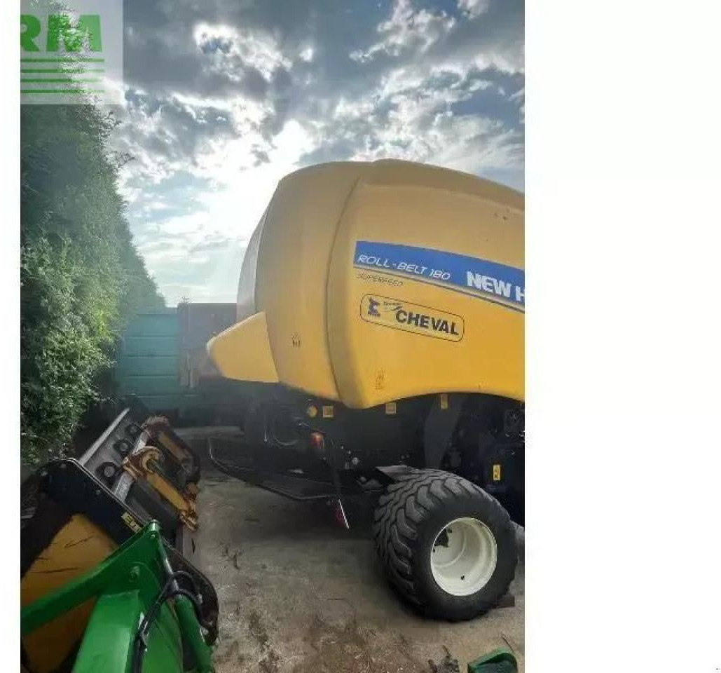 New Holland roll belt 180 - Empacadora de pacas cuadradas: foto 3 New Holland roll belt 180 - Empacadora de pacas cuadradas: foto 3
