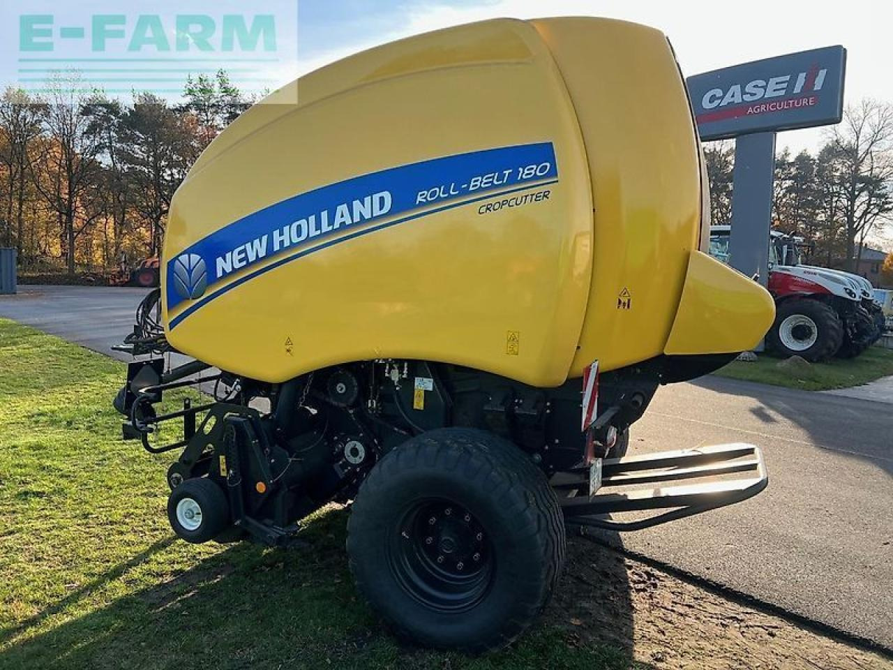 New Holland roll belt 180 cropcutter - Empacadora de pacas cuadradas: foto 4 New Holland roll belt 180 cropcutter - Empacadora de pacas cuadradas: foto 4